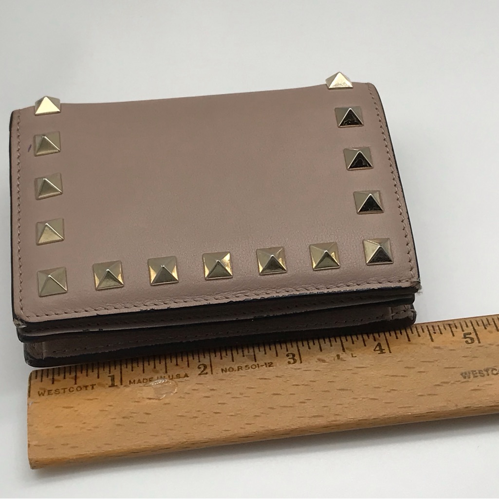 Euc Small Rockstud Calfskin Wallet Retail $490